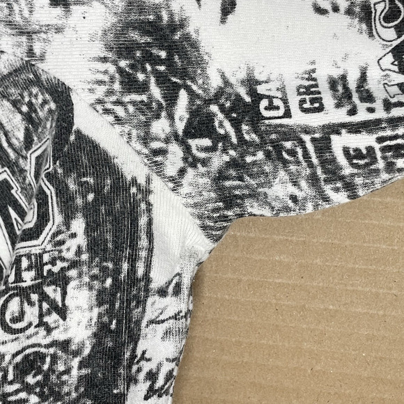 Vtg 90’s Take Two Travel Black And White Beaded Collage Top Women’s L Y2K Indie - Picture 6 of 10